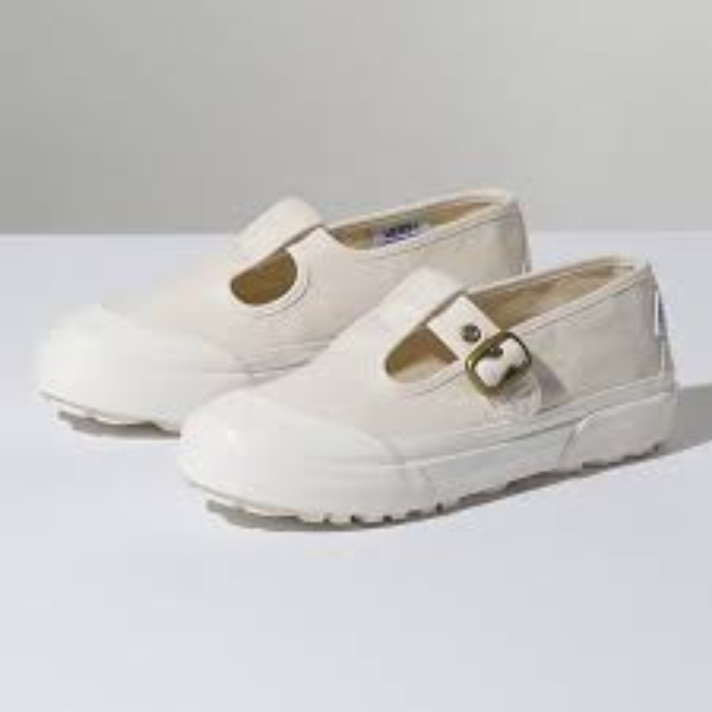 VANS Creme Linen Mary Jane's NEW Size 8.5